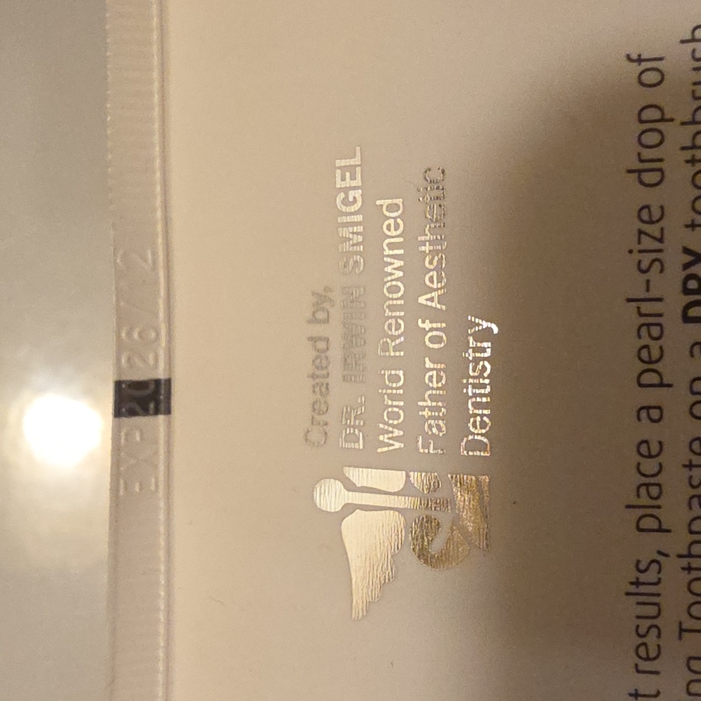 Whitening Toothpaste - White and Blue - Picture 4 of 4